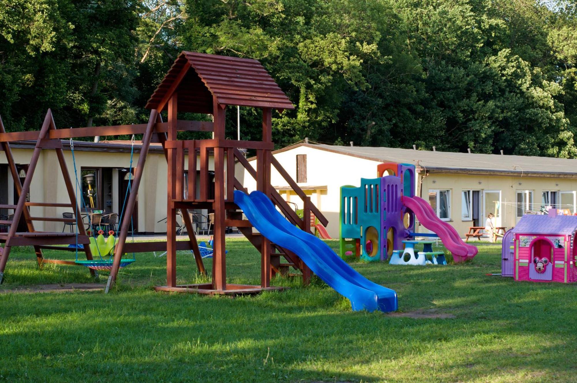 Osrodek Rodzinny "Pod Wydmami" Przy Plazy , Plac Zabaw , Rowery Sarbinowo Exteriér fotografie