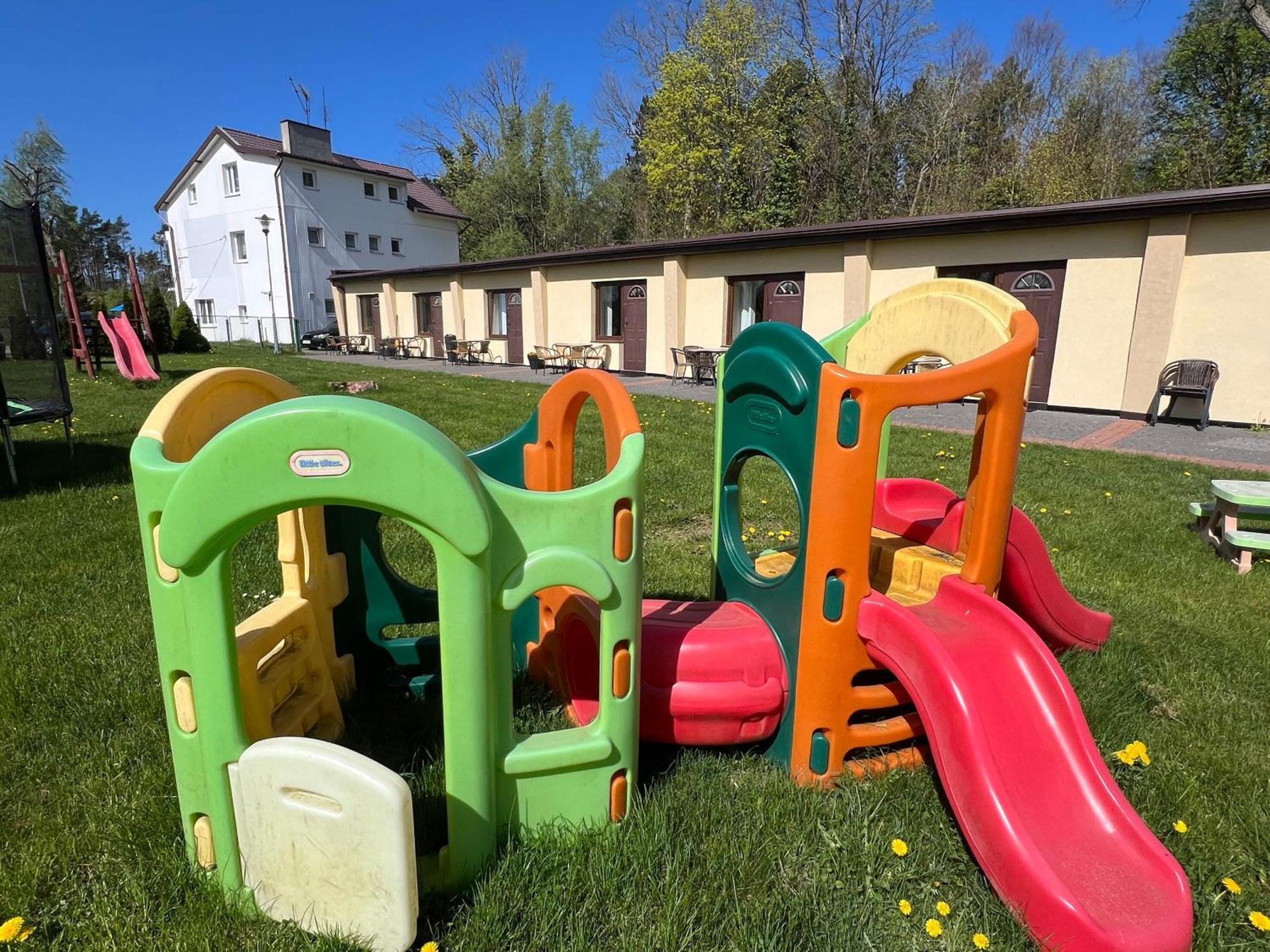 Osrodek Rodzinny "Pod Wydmami" Przy Plazy , Plac Zabaw , Rowery Sarbinowo Exteriér fotografie